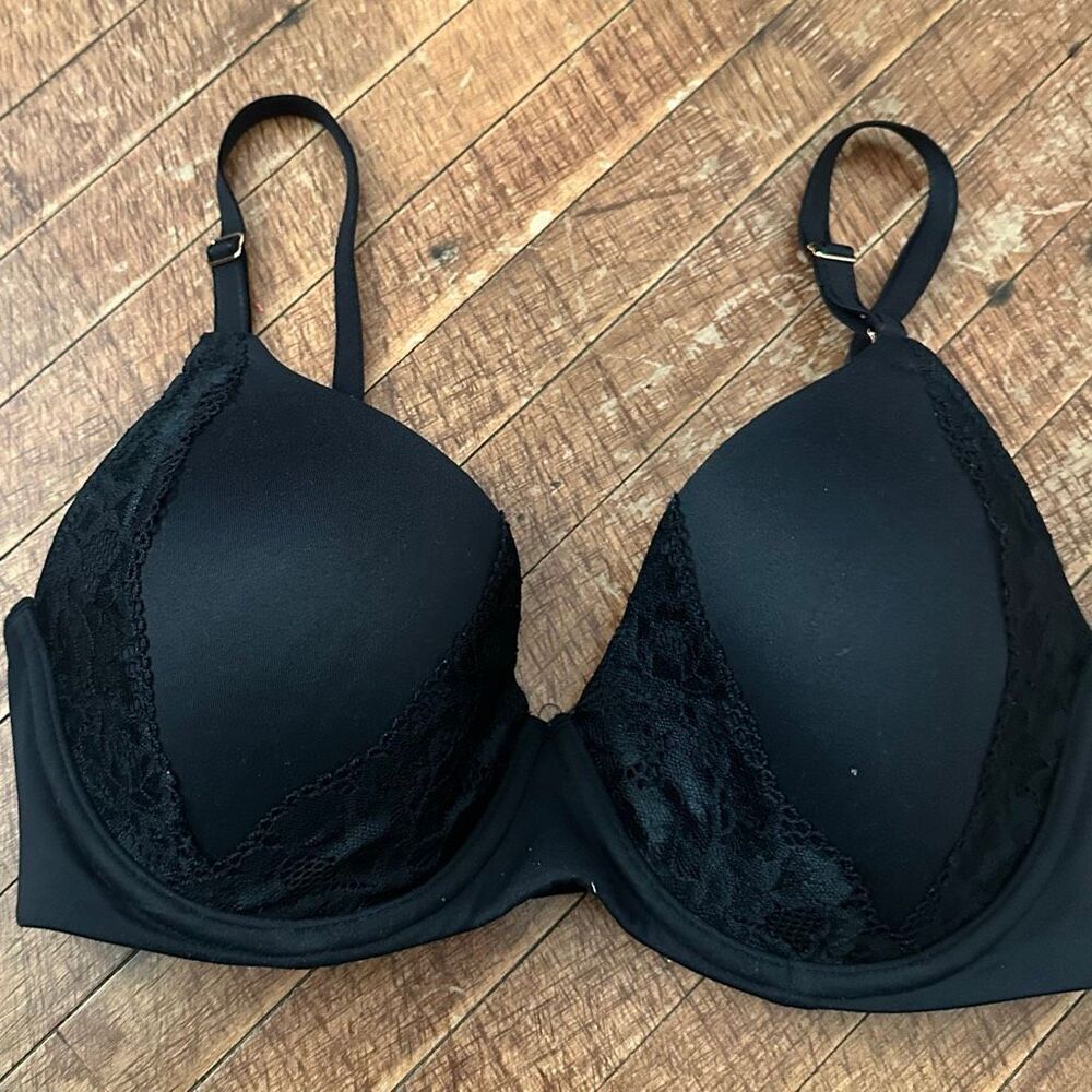 Soma Embraceable perfect coverage black lace  32DD bra